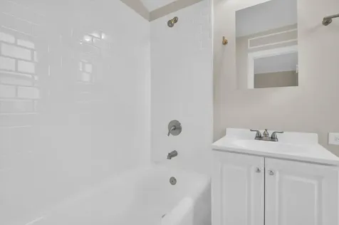 7321 South South Shore Drive Chicago IL 60649