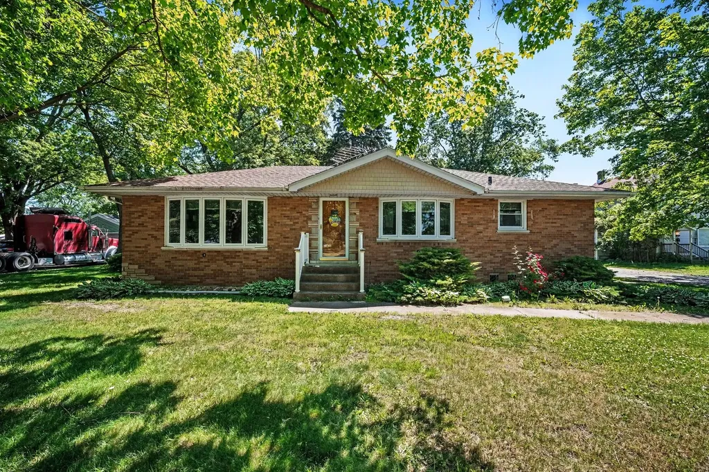 11741 South Central Park Avenue Merrionette Park IL 60803