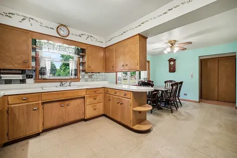 11741 South Central Park Avenue Merrionette Park IL 60803