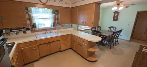 11741 South Central Park Avenue Merrionette Park IL 60803