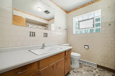 11741 South Central Park Avenue Merrionette Park IL 60803