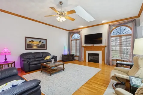 638 Merrion Road Roscoe IL 61073