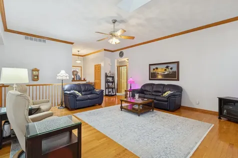 638 Merrion Road Roscoe IL 61073