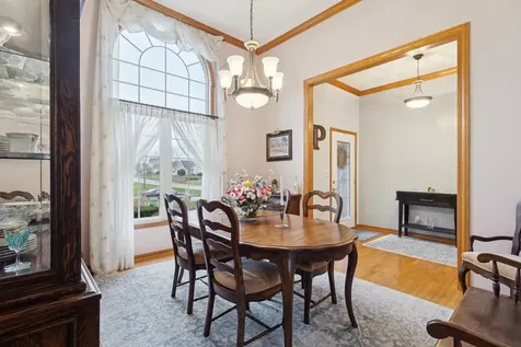 638 Merrion Road Roscoe IL 61073