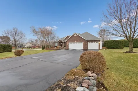638 Merrion Road Roscoe IL 61073