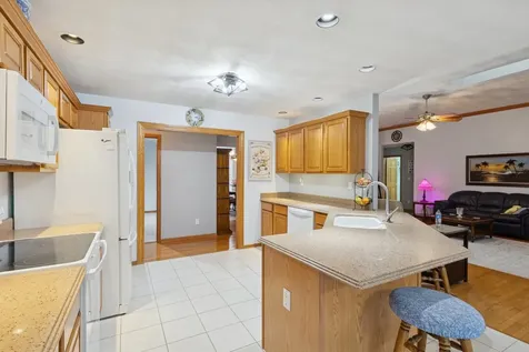 638 Merrion Road Roscoe IL 61073