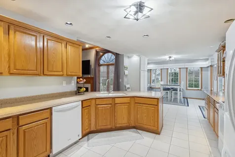 638 Merrion Road Roscoe IL 61073