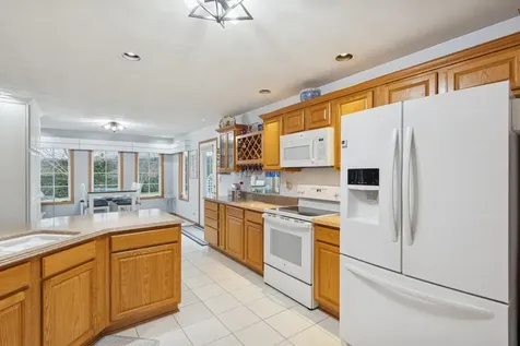 638 Merrion Road Roscoe IL 61073