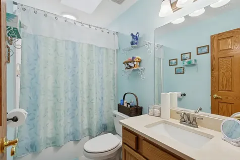 638 Merrion Road Roscoe IL 61073