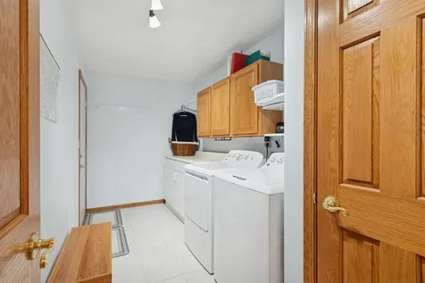 638 Merrion Road Roscoe IL 61073