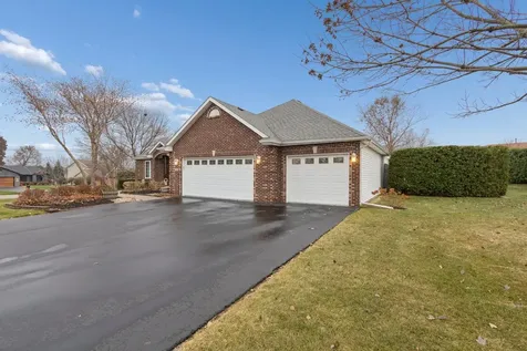 638 Merrion Road Roscoe IL 61073