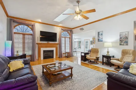 638 Merrion Road Roscoe IL 61073