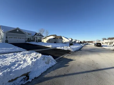 27 Lake Vista Court Lake Villa IL 60046