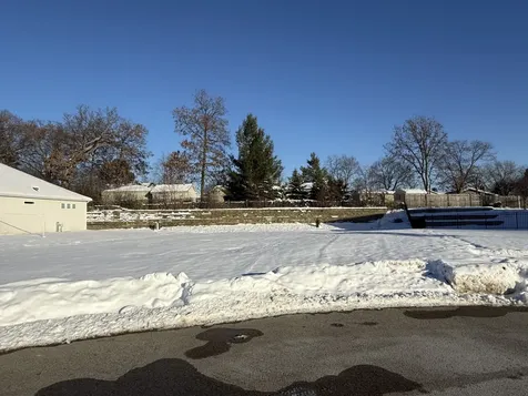 27 Lake Vista Court Lake Villa IL 60046