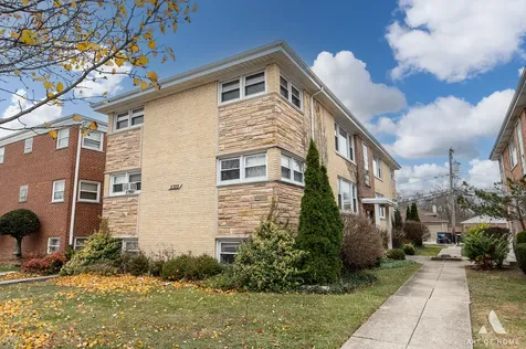 2322 South 17th Avenue North Riverside IL 60546
