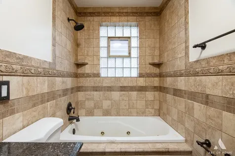 2322 South 17th Avenue North Riverside IL 60546
