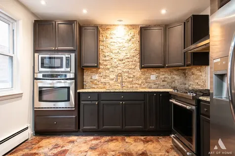 2322 South 17th Avenue North Riverside IL 60546