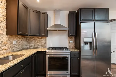 2322 South 17th Avenue North Riverside IL 60546