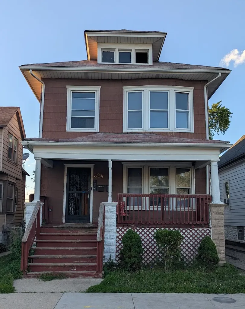 324 West 112th Street Chicago IL 60628