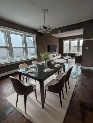 324 West 112th Street Chicago IL 60628