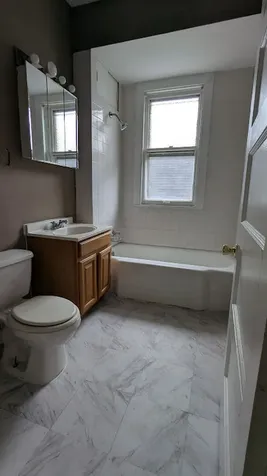 324 West 112th Street Chicago IL 60628