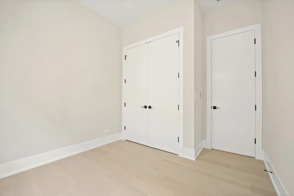 4353 North Richmond Avenue Chicago IL 60618