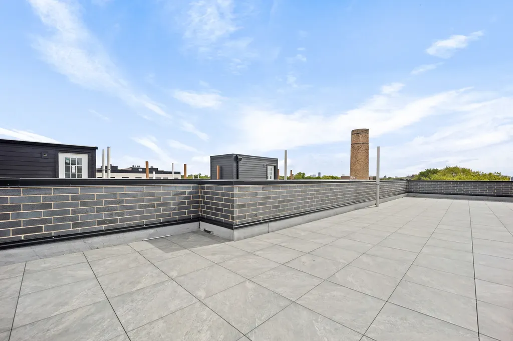 4353 North Richmond Avenue Chicago IL 60618