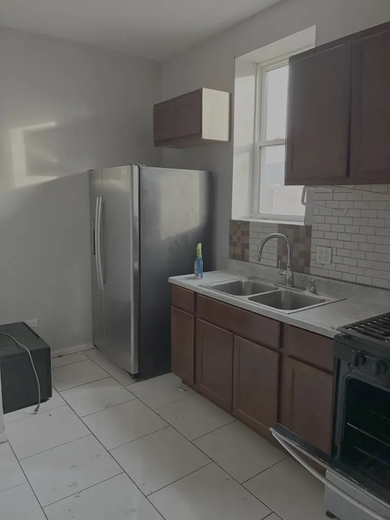 7438 South Stewart Avenue Chicago IL 60621