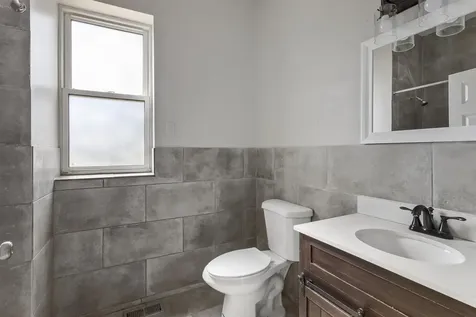 7438 South Stewart Avenue Chicago IL 60621