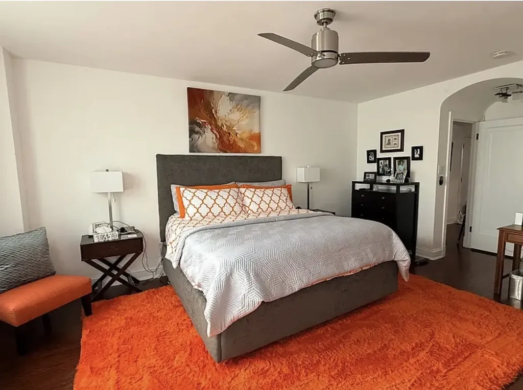 6901 South Oglesby Avenue Chicago IL 60649