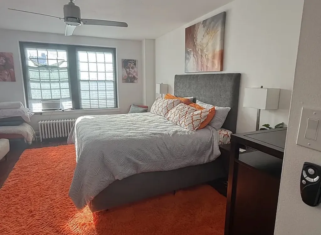 6901 South Oglesby Avenue Chicago IL 60649