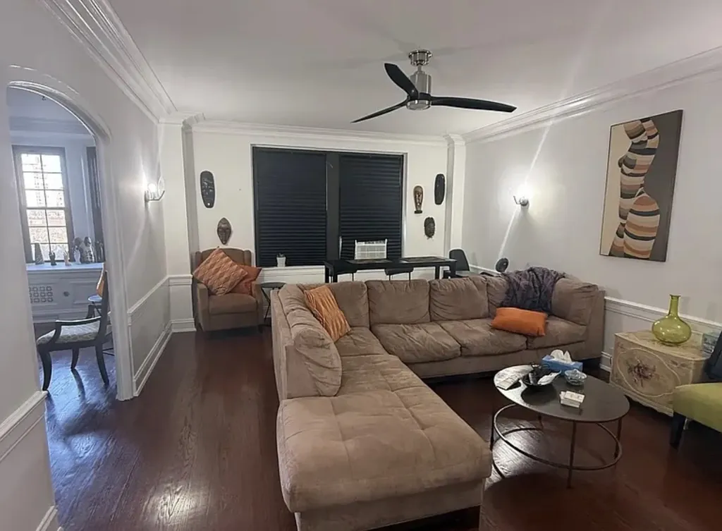 6901 South Oglesby Avenue Chicago IL 60649