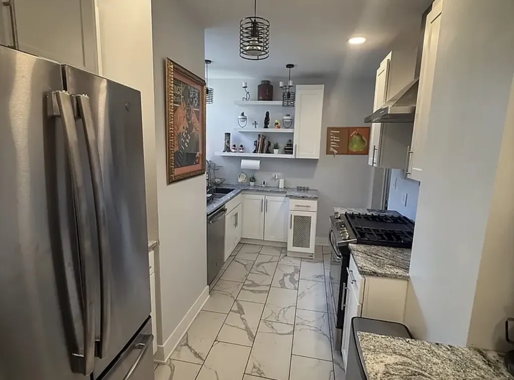 6901 South Oglesby Avenue Chicago IL 60649