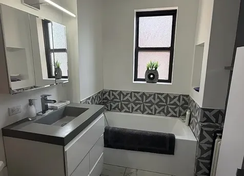 6901 South Oglesby Avenue Chicago IL 60649