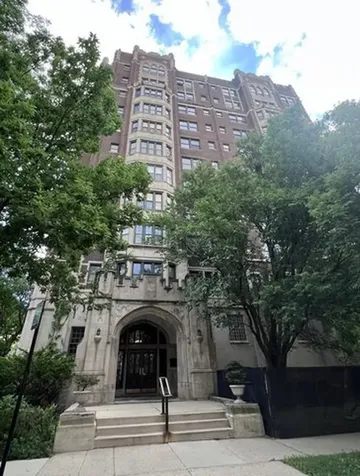 6901 South Oglesby Avenue Chicago IL 60649