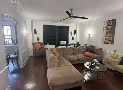 6901 South Oglesby Avenue Chicago IL 60649