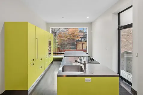 44 East Cedar Street Chicago IL 60611