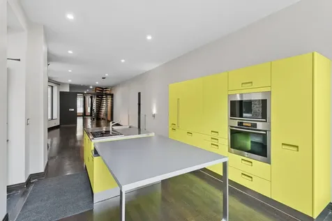44 East Cedar Street Chicago IL 60611