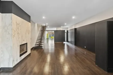 44 East Cedar Street Chicago IL 60611