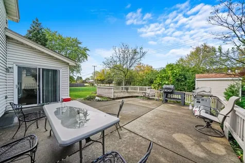 304 Sutherland Lane Bloomingdale IL 60108