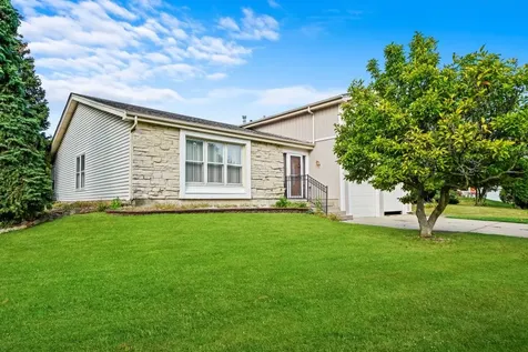 304 Sutherland Lane Bloomingdale IL 60108