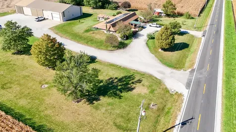 1627 East 950th Road Tonica IL 61370