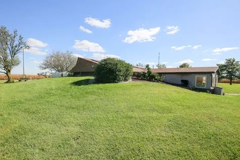 1627 East 950th Road Tonica IL 61370