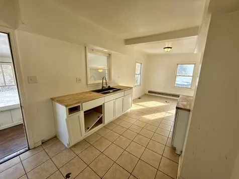 16963 Winchester Avenue Hazel Crest IL 60429