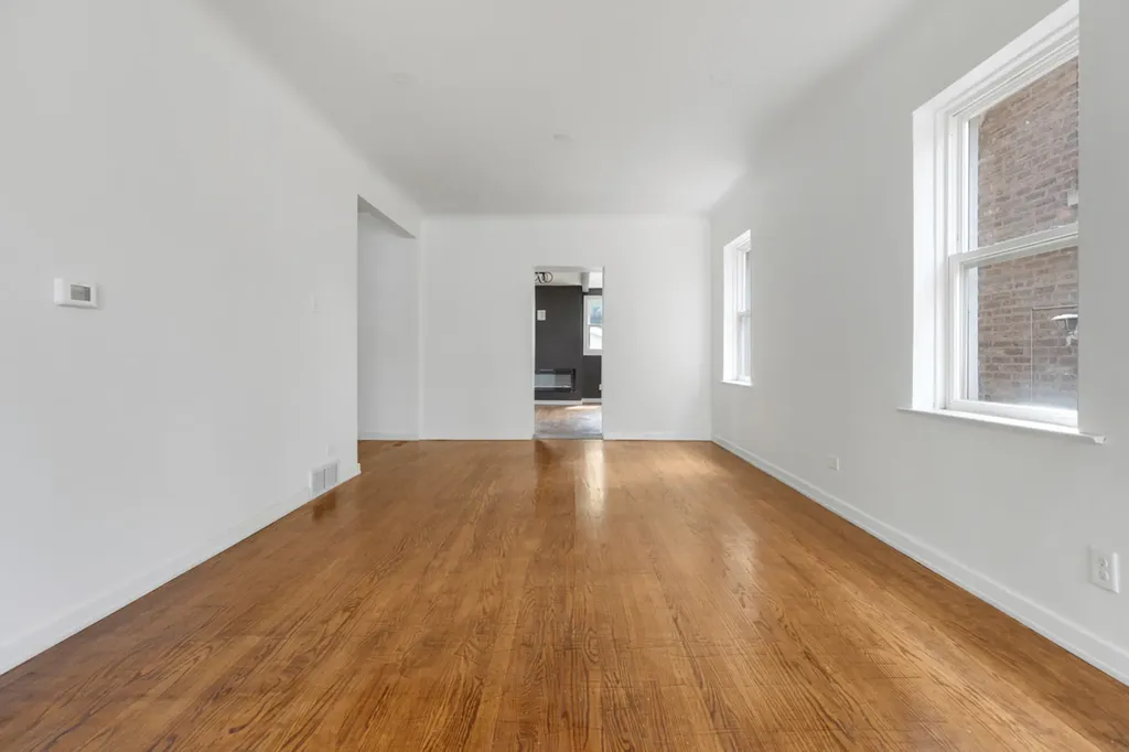 10437 South Eberhart Avenue Chicago IL 60628