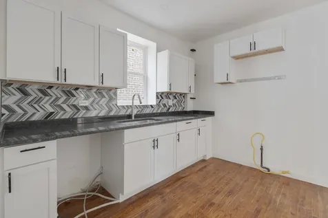 10437 South Eberhart Avenue Chicago IL 60628