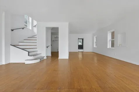 10437 South Eberhart Avenue Chicago IL 60628
