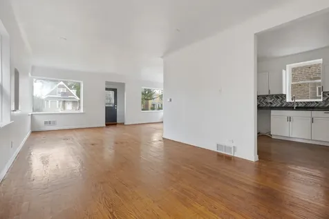 10437 South Eberhart Avenue Chicago IL 60628
