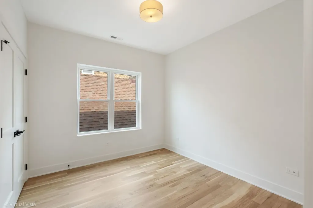 1530 West 18th Place Chicago IL 60608