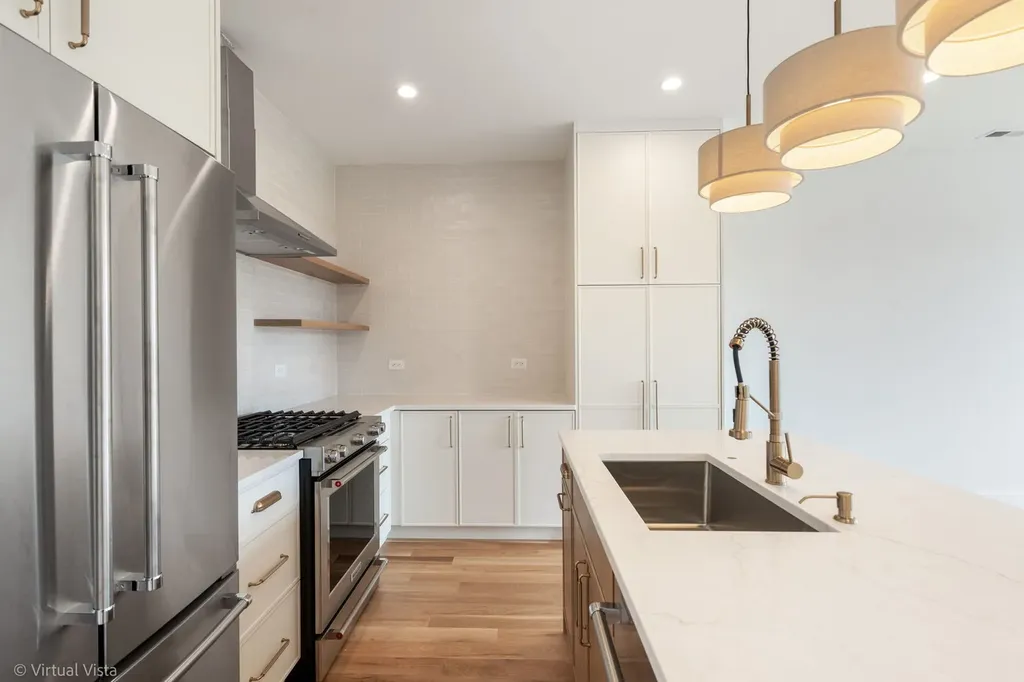 1530 West 18th Place Chicago IL 60608